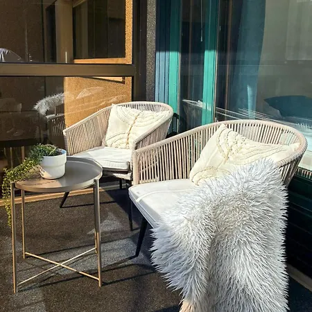 2ndhomes With Balcony And Great View 赫尔辛基