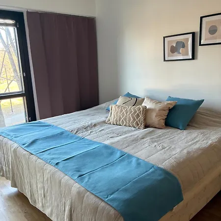 2ndhomes With Balcony And Great View * 赫尔辛基